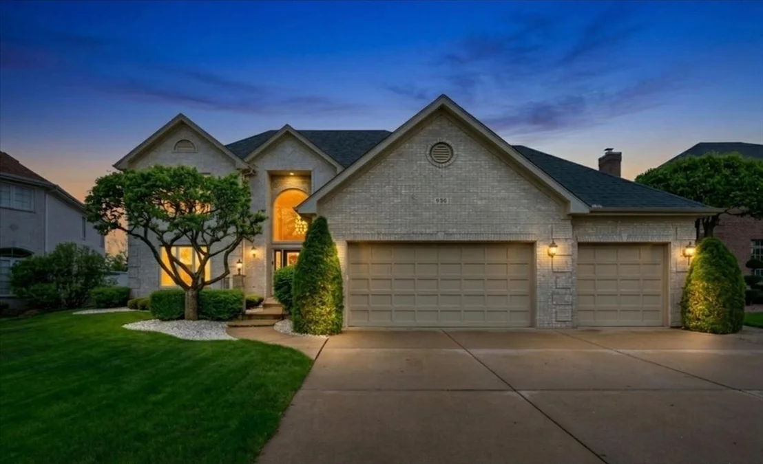 Photo of 958 W Stonehedge Drive
