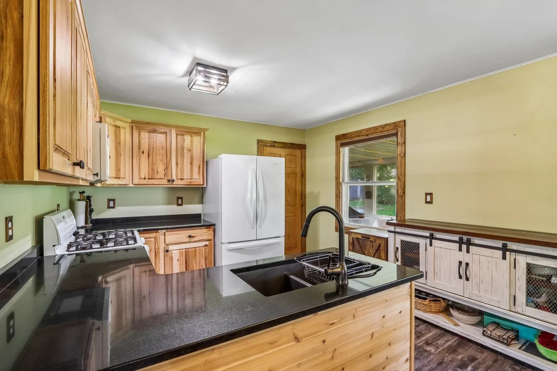 Photo of 1825 Esch Road