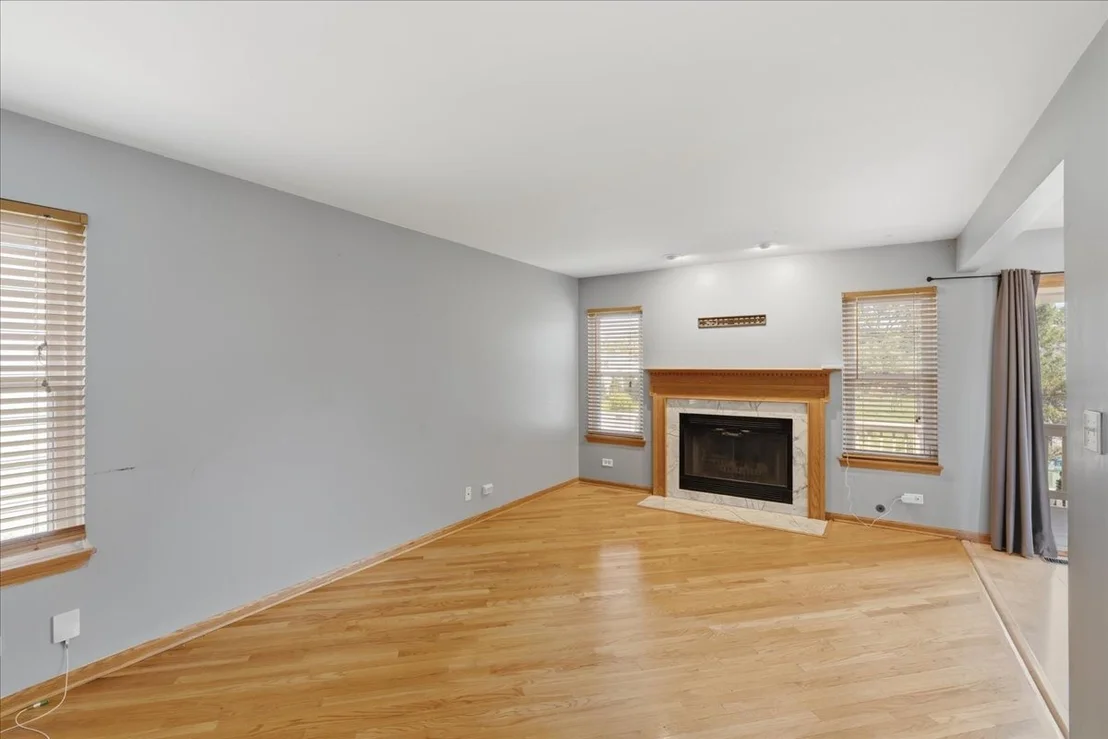 Photo of 974 Deer Trail