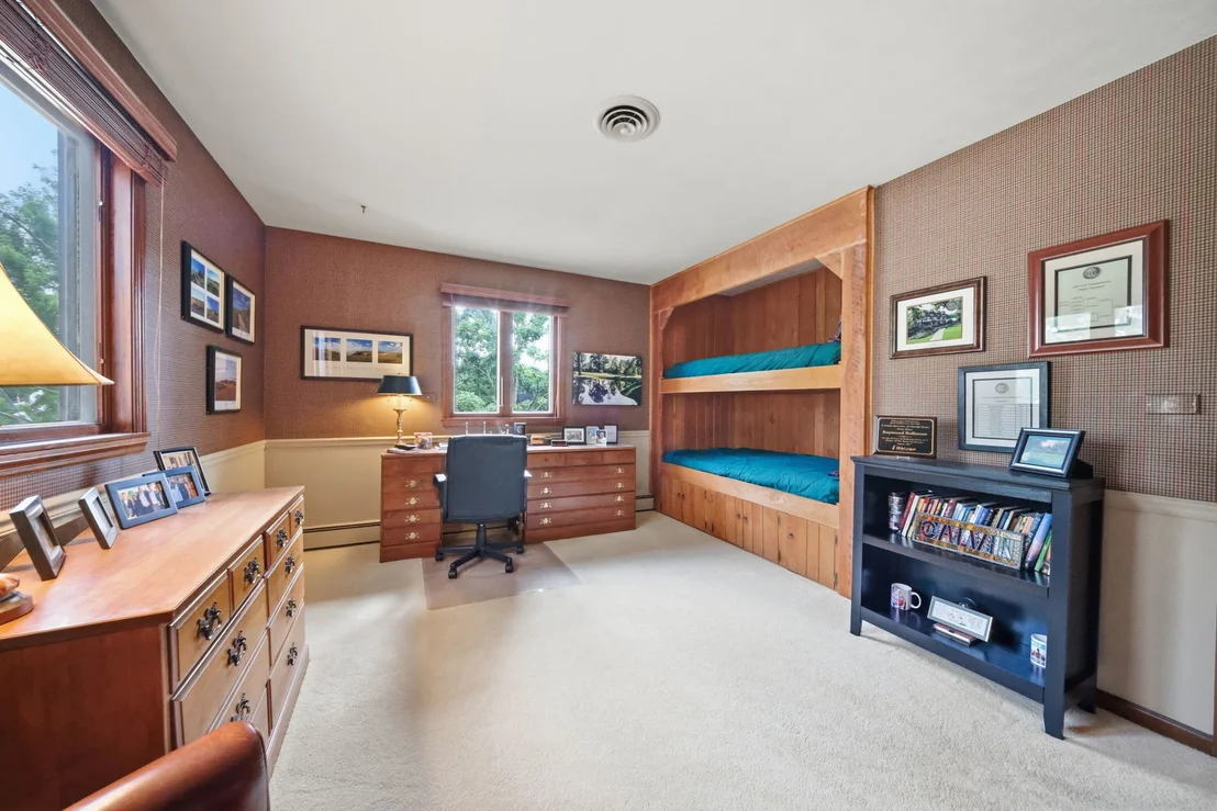 Photo of 534 E Forest Avenue