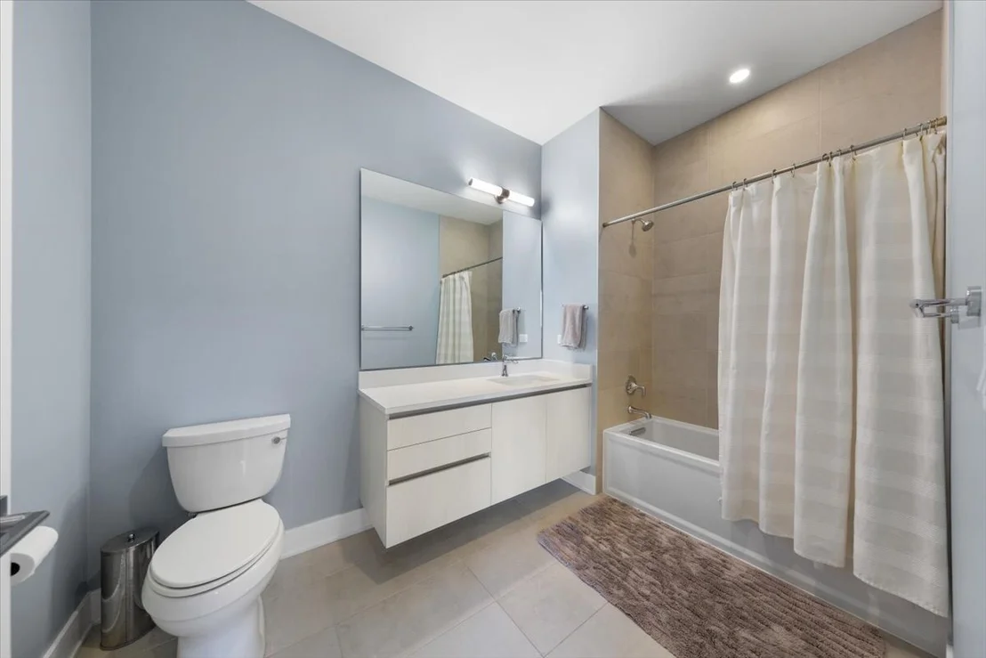 Photo of Unit 206 at 6 N Bishop Street