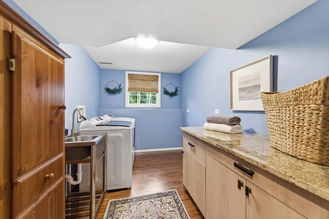 Photo of 836 Longmeadow Drive
