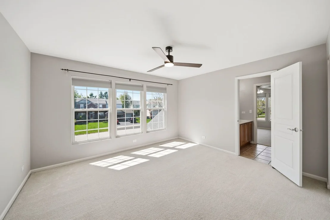 Photo of 18950 W Glenhurst Drive