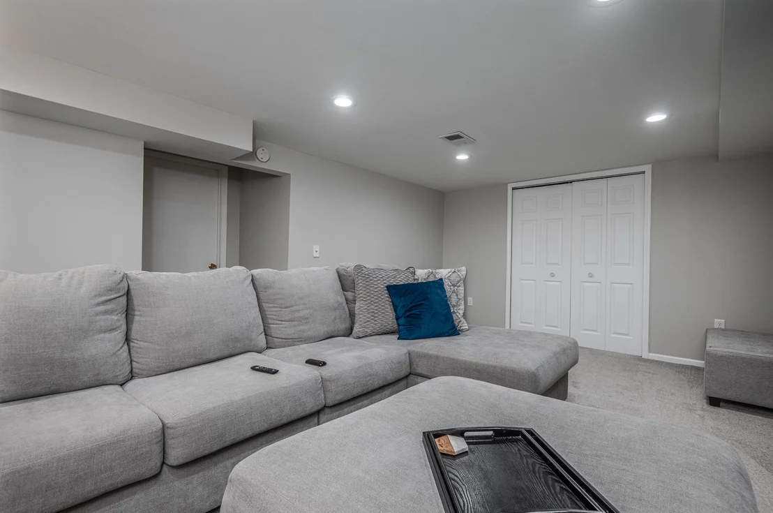 Photo of 585 Sharon Way