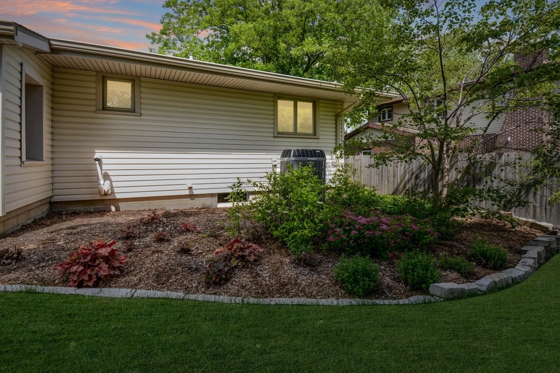 Photo of 104 S Williamsburg Drive
