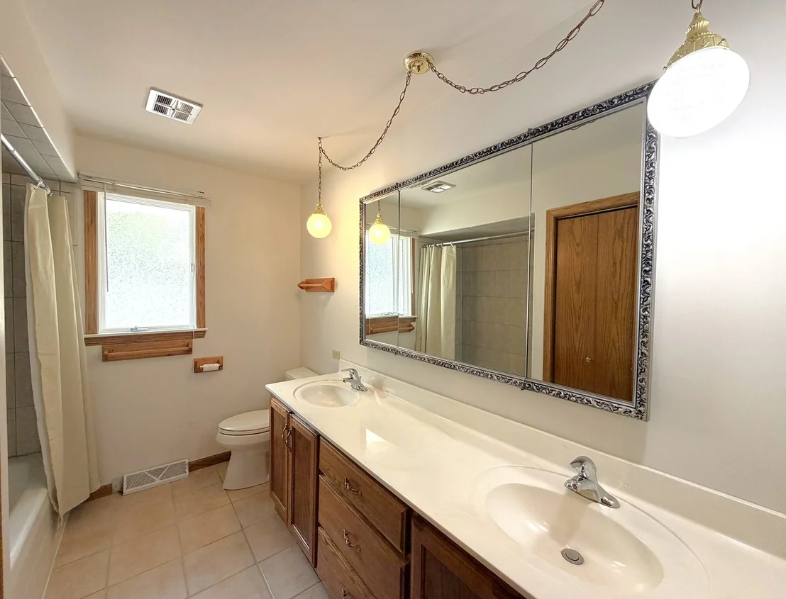 Photo of 901 Lark Street