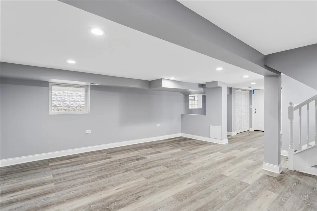 Photo of 1509 W 72nd Place