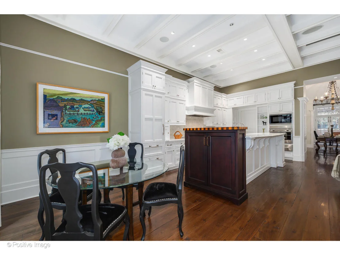 Photo of 446 W Huron Street