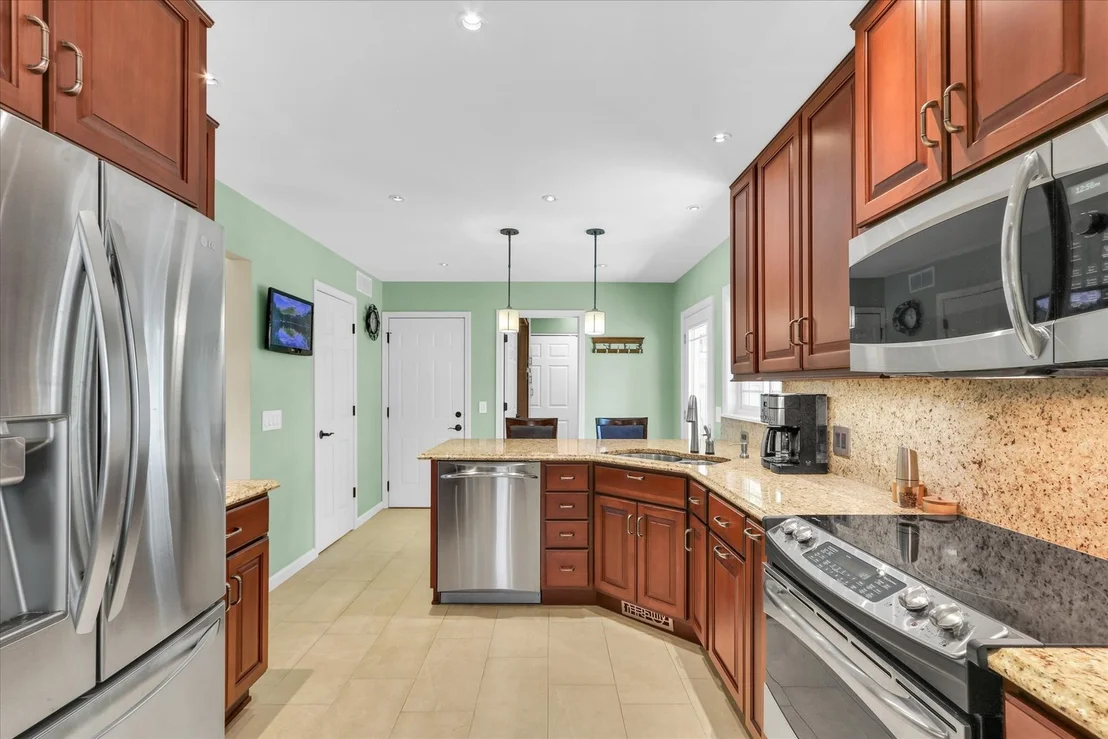 Photo of 613 Crestview Drive