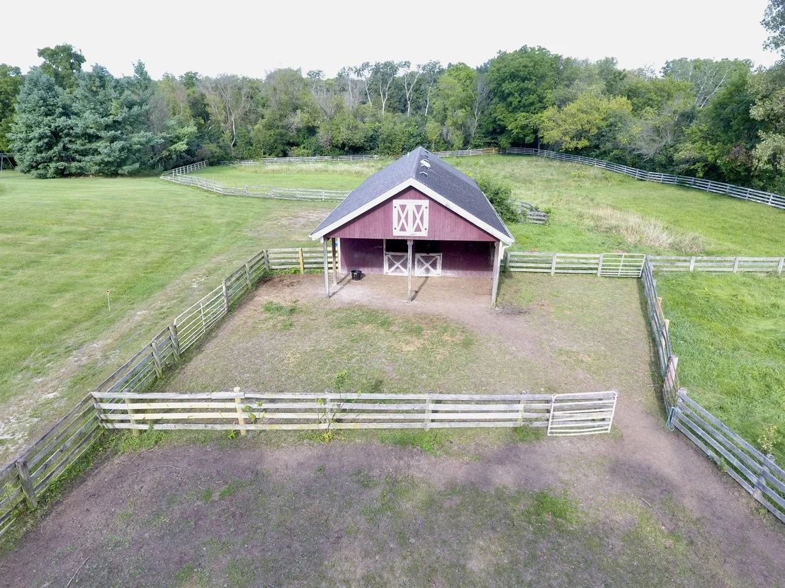 Photo of 122 Deepwood Road