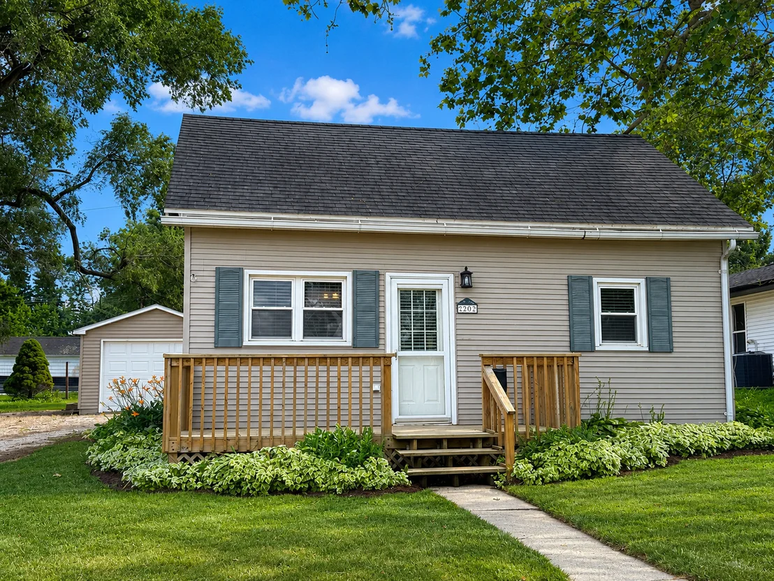 Photo of 202 W Cedar Street