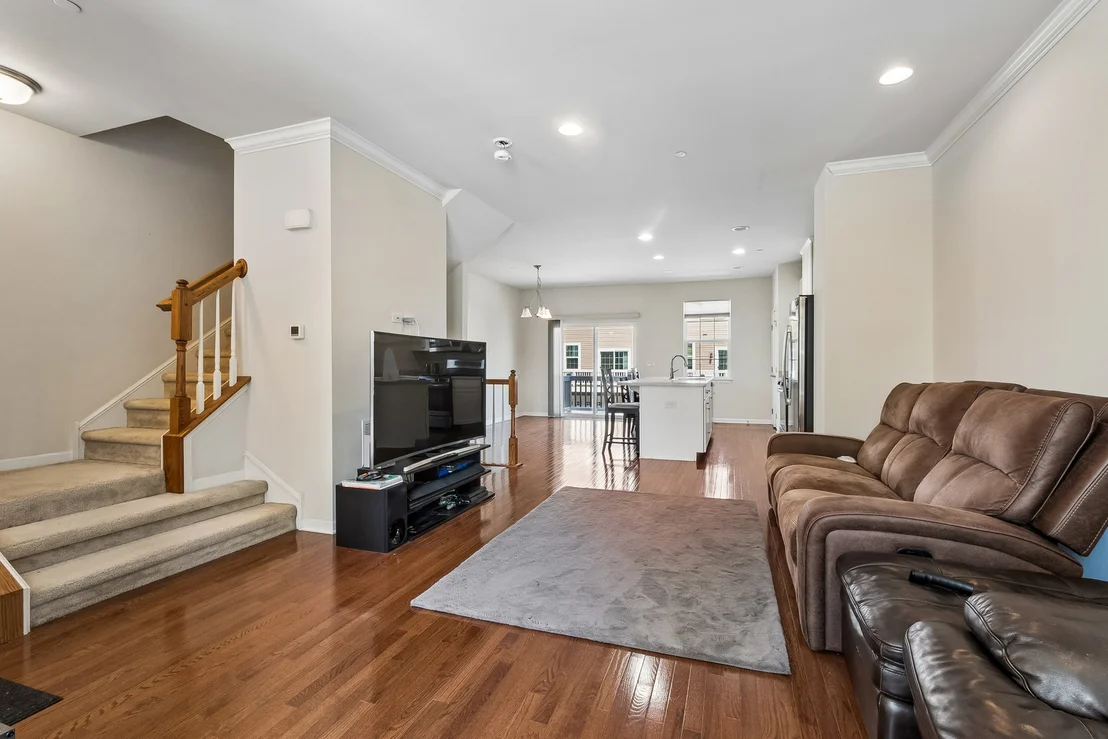 Photo of 69 Nicholas Drive W