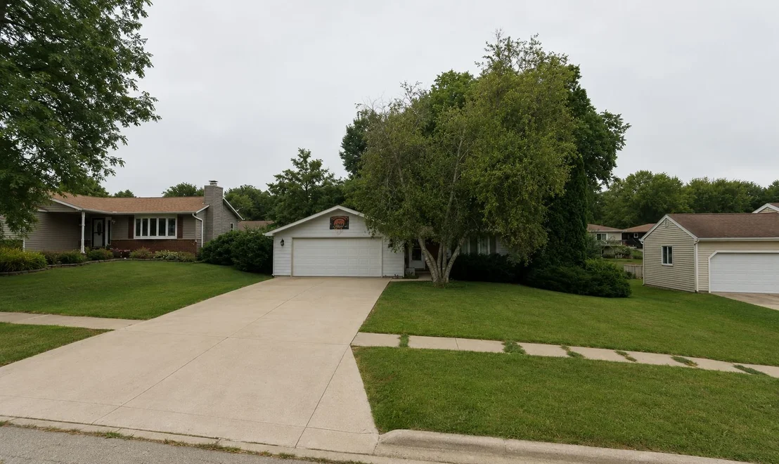 Photo of 564 N Greenfield Drive
