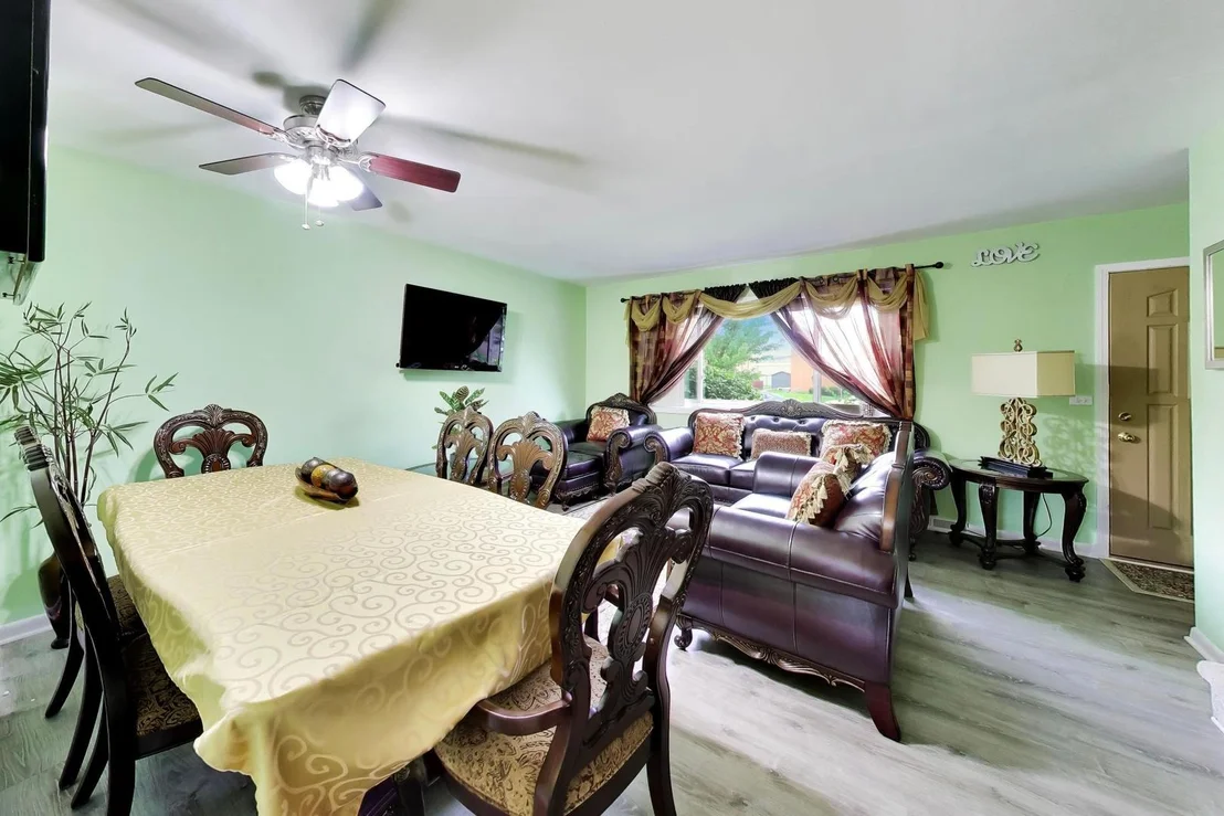 Photo of 8647 Gregory Lane