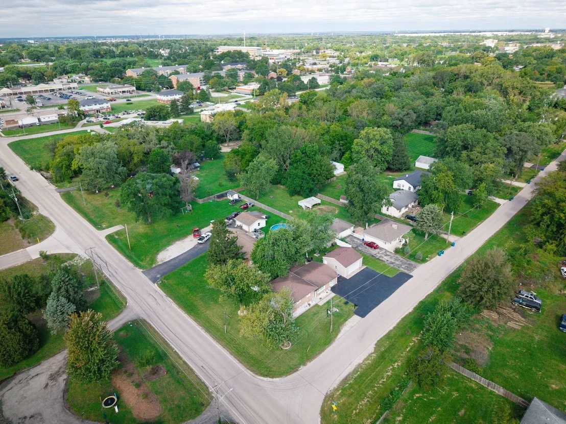 Photo of 960 Becker Lane