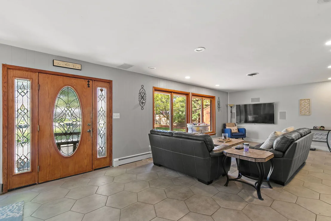 Photo of 3415 Venice Avenue