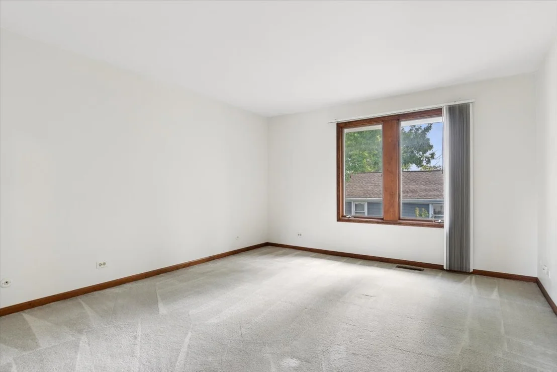 Photo of 135 Aurora Avenue