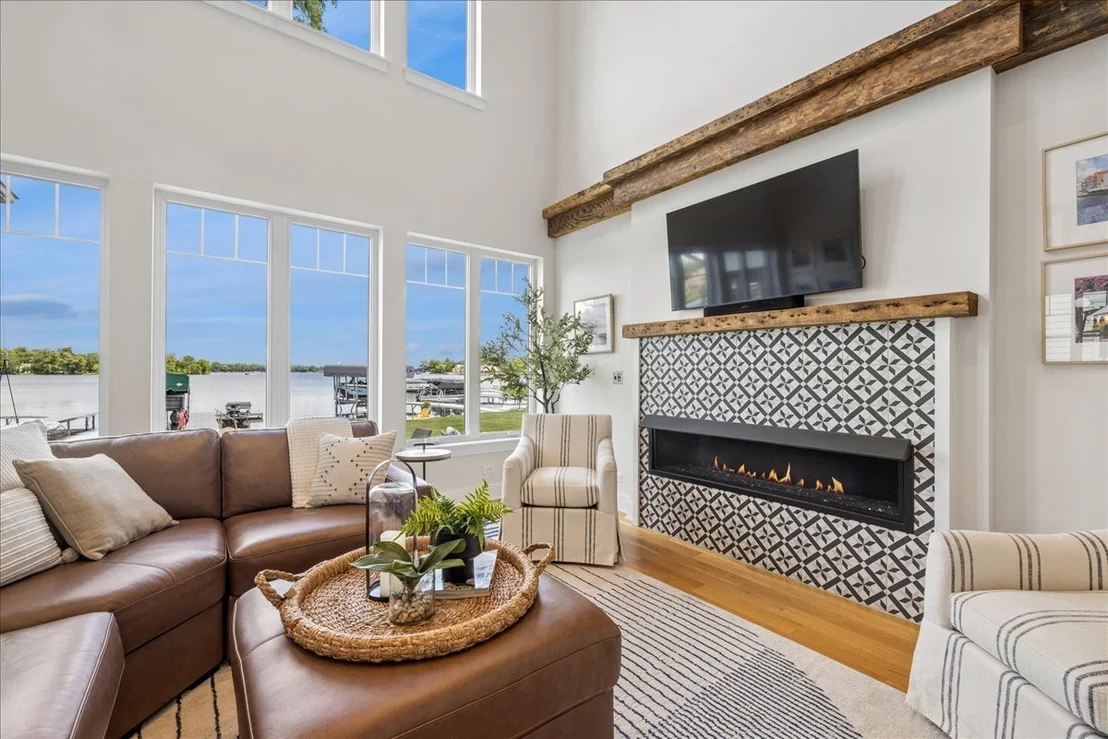 Photo of 225 Edgewater Drive