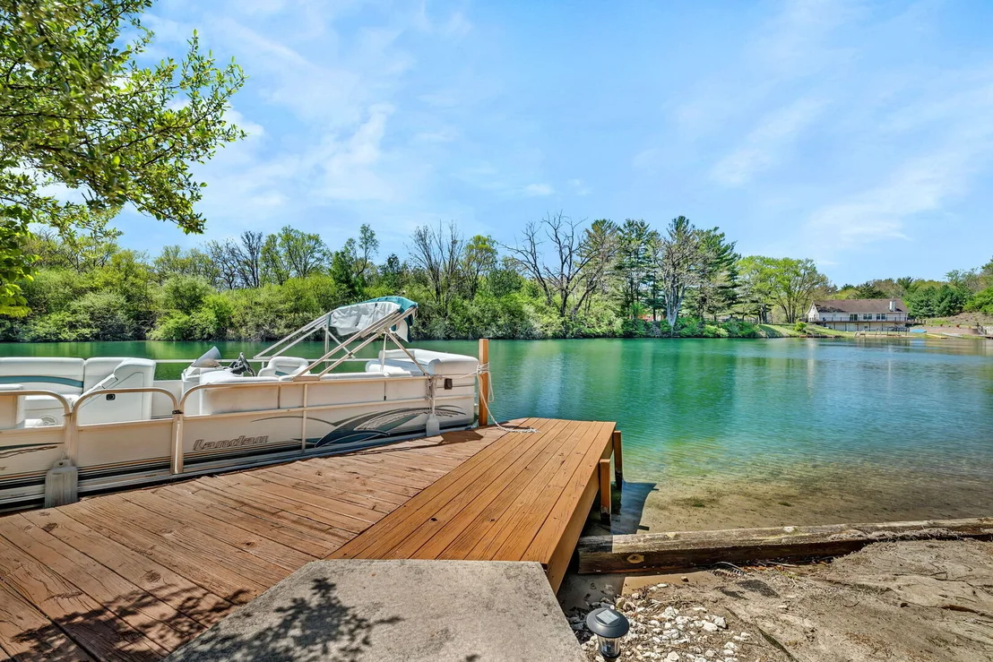Photo of 4595 Shady Lane