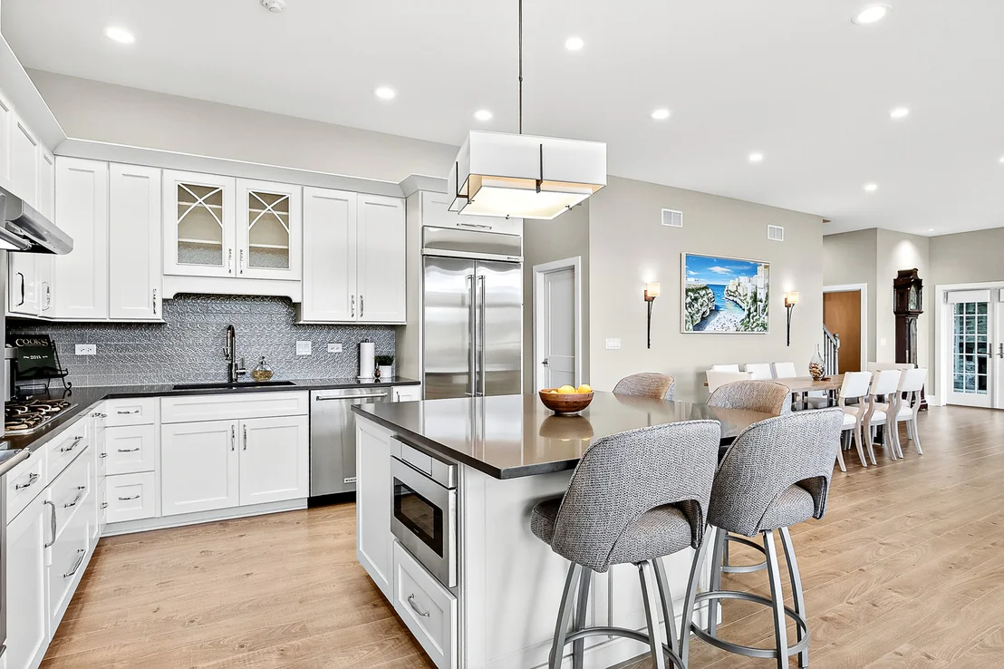 Photo of 827 Edgewater Parkway