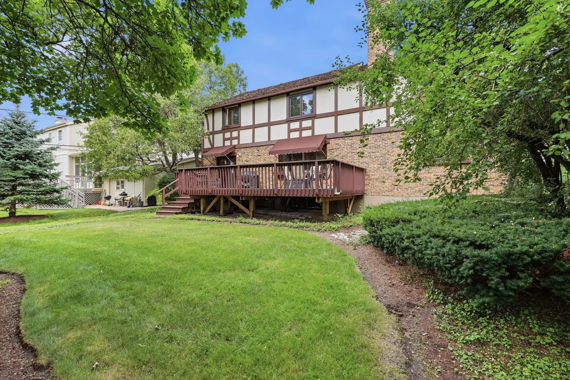 Photo of 534 E Forest Avenue