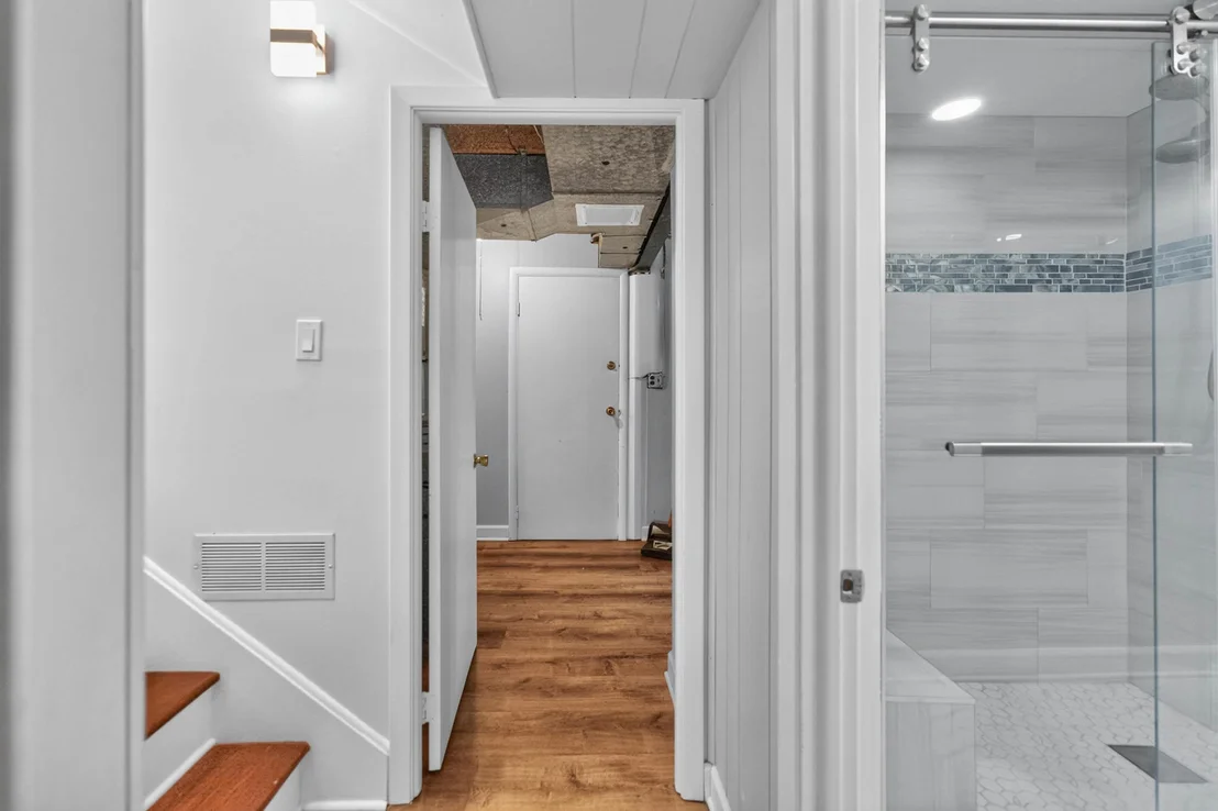 Photo of 535 Edgemont Lane