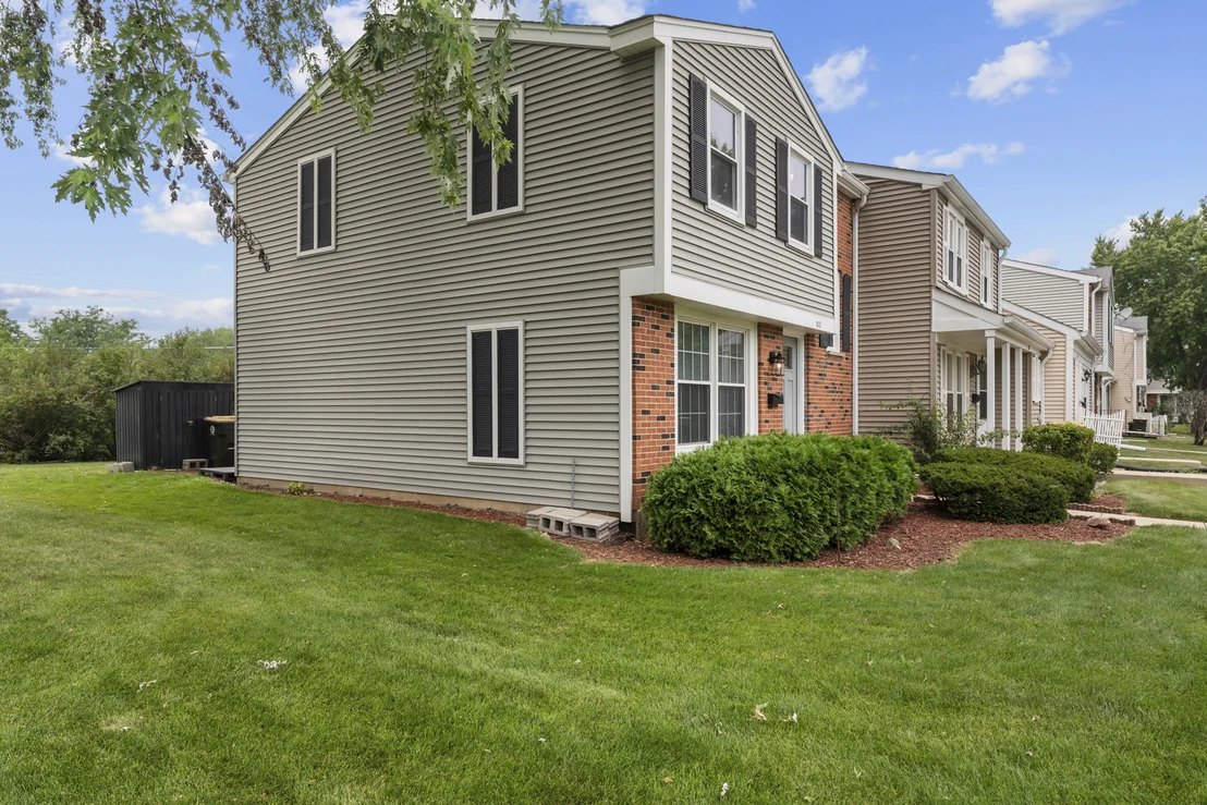Photo of 818 Lexington Circle