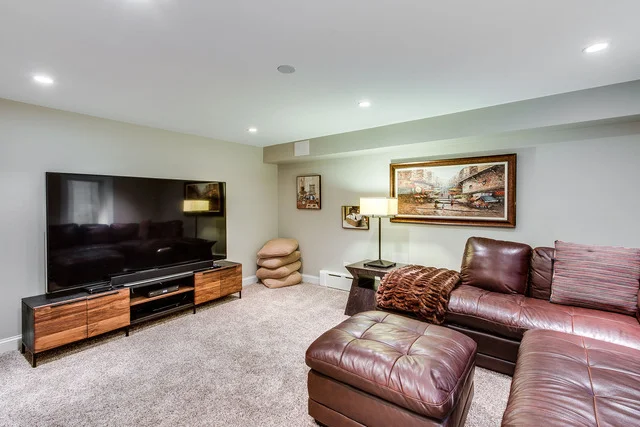Photo of 1005 SHERIDAN Road