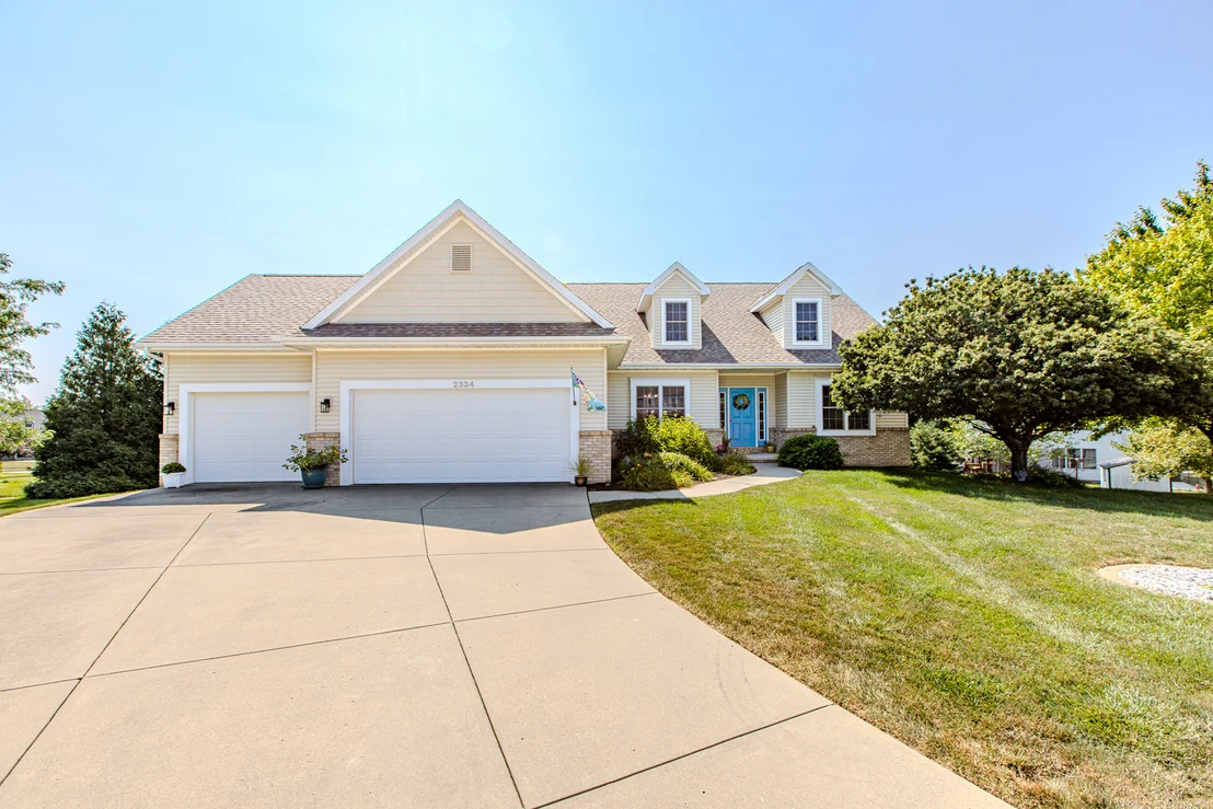Photo of 2334 CASCADE Court