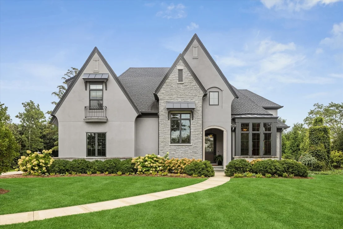 Photo of 1561 Hawthorne Lane