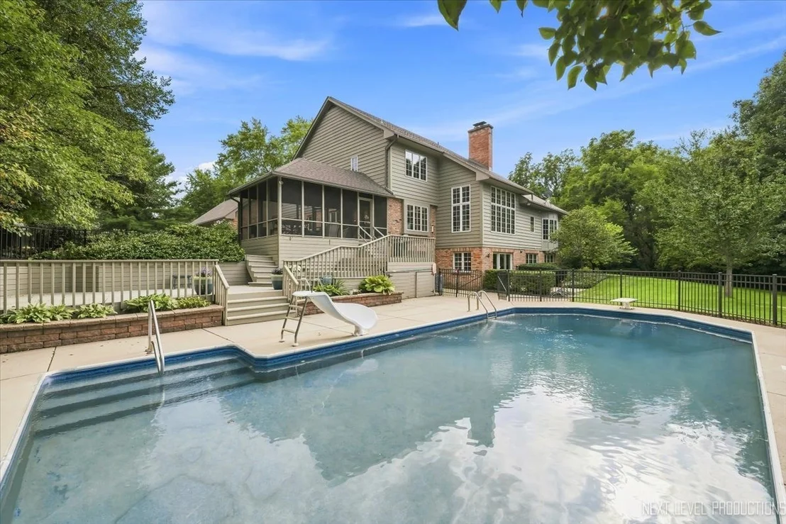 Photo of 3663 Wolf Road