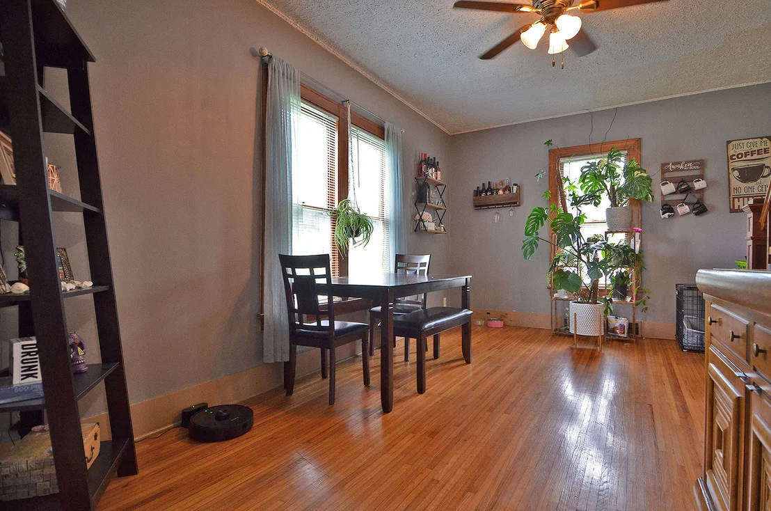 Photo of 815 Bratton Avenue