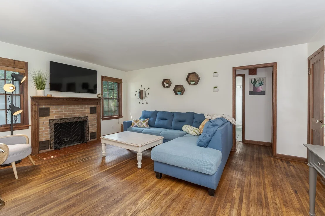 Photo of 821 Normal Avenue
