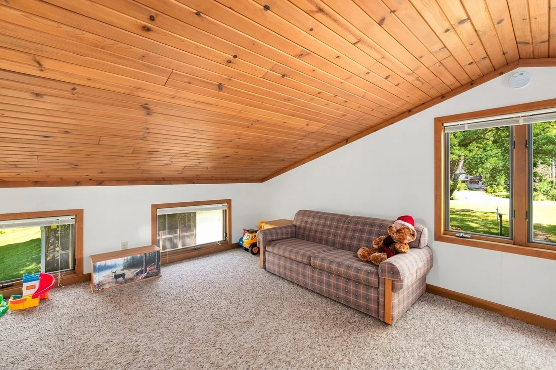 Photo of 154 Beachview Court