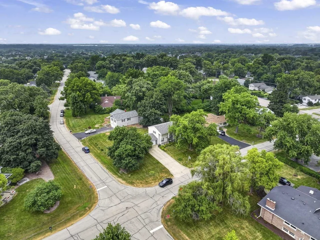 Photo of 27W084 Fleming Drive