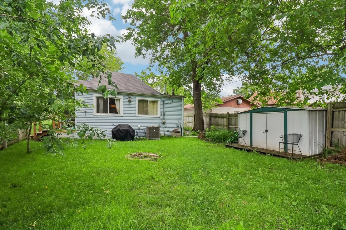 Photo of 121 Beachview Drive