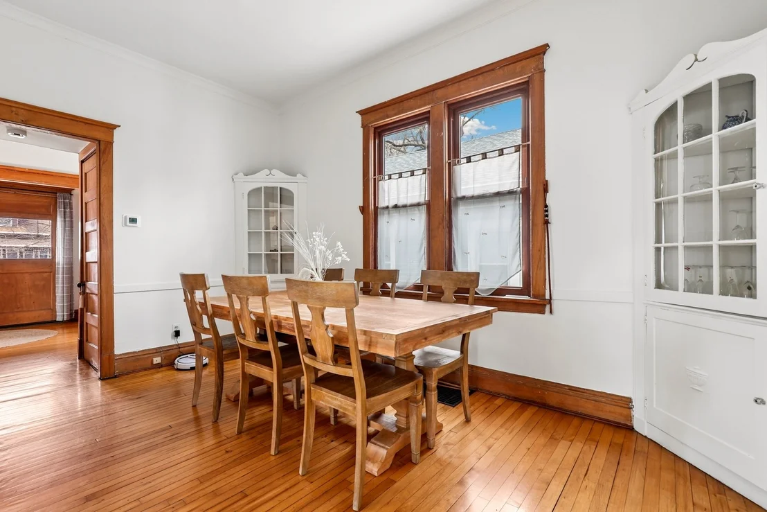 Photo of 1648 W 100th Street