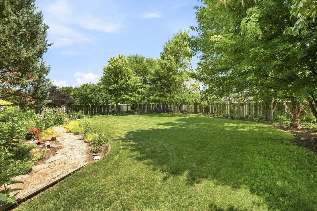 Photo of 1613 Locust Road