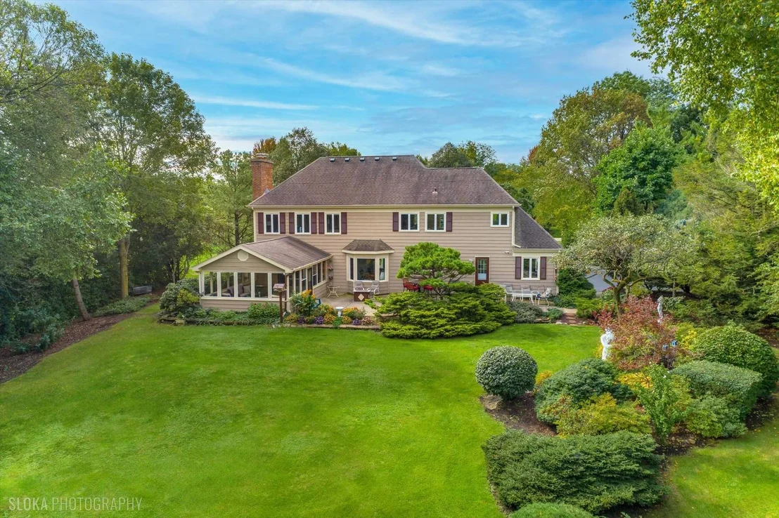 Photo of 22256 Cambridge Drive
