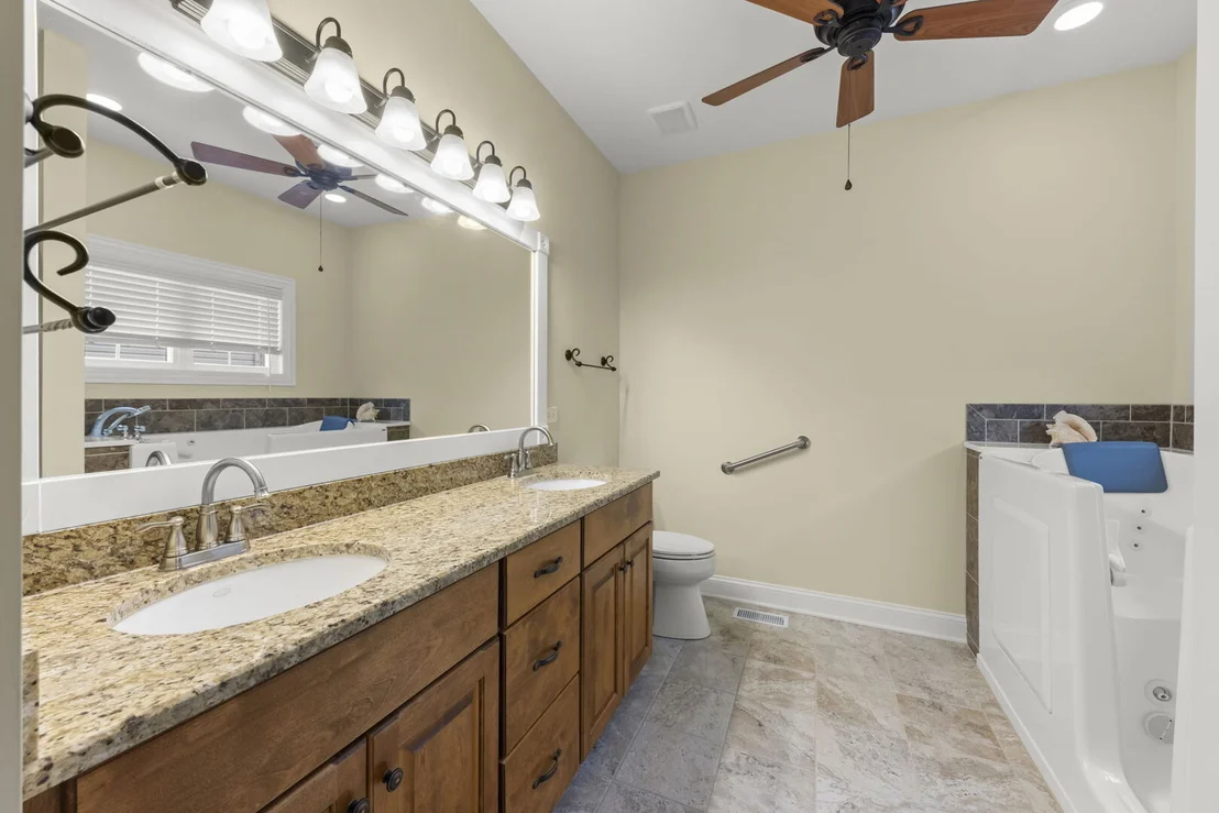 Photo of 204 Amherst Circle