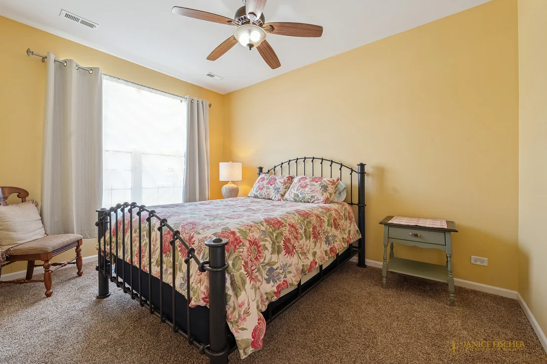 Photo of 545 N Falls Circle