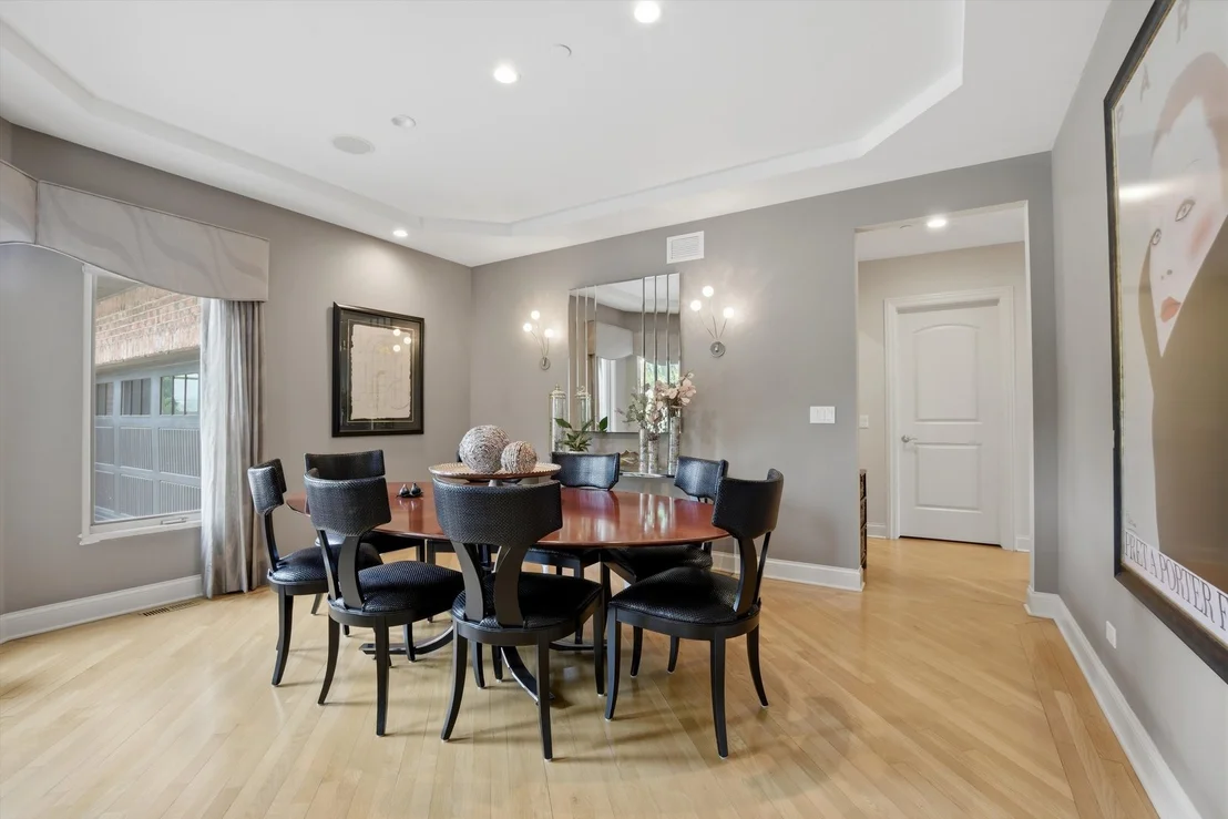 Photo of 809 Edgemont Lane