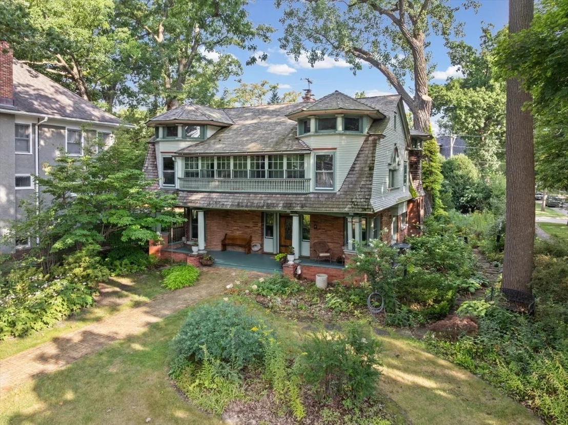Photo of 600 Central Avenue