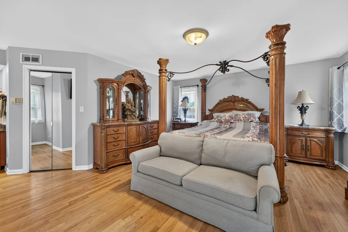 Photo of 17W041 Deerpath Road