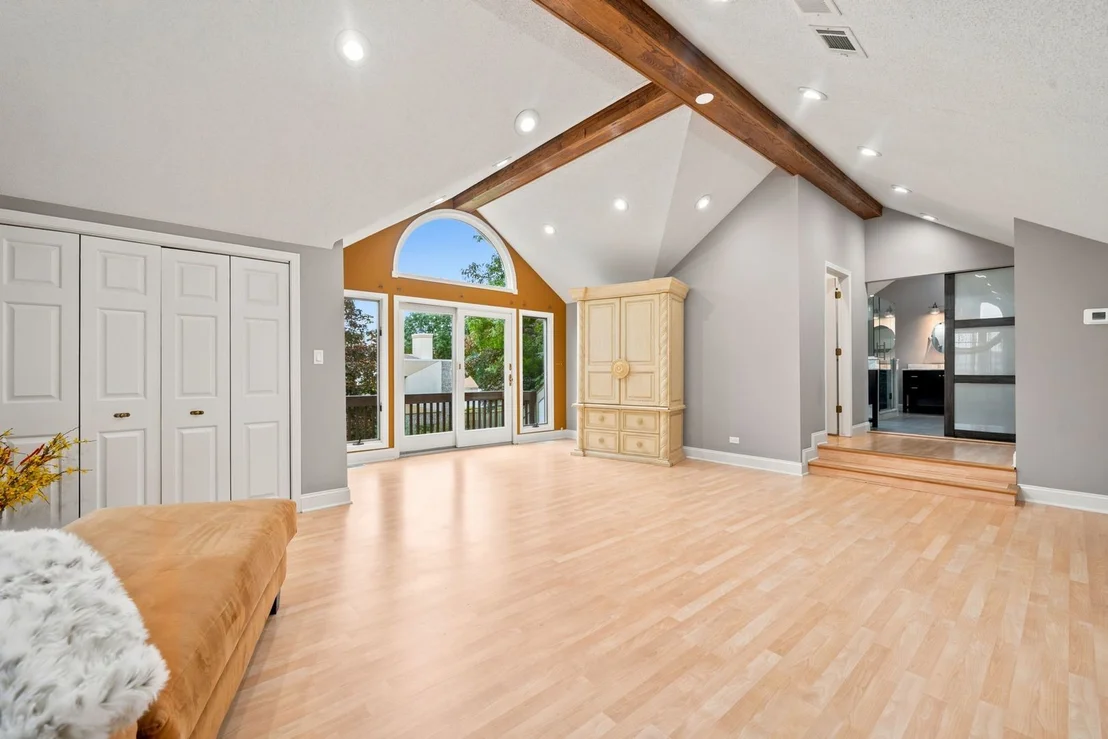 Photo of 1221 W Sable Drive