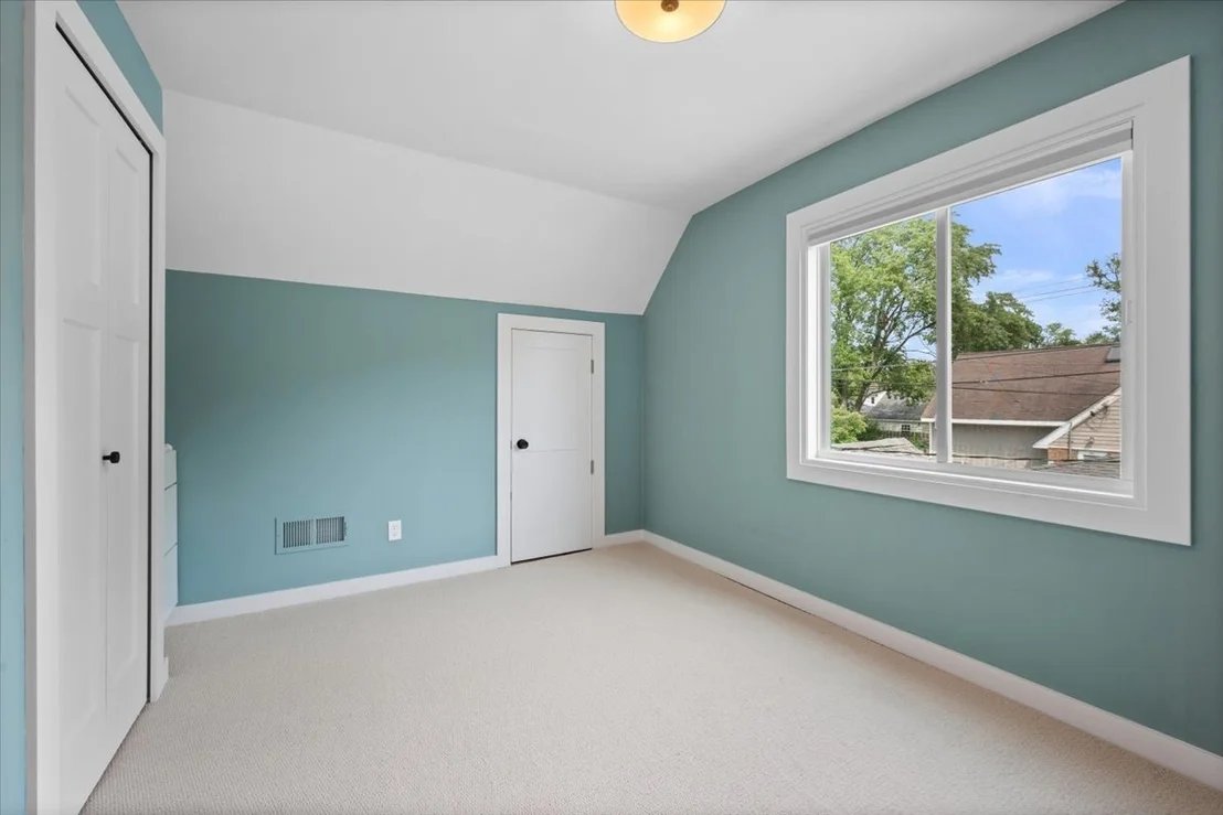 Photo of 3333 Payne Street
