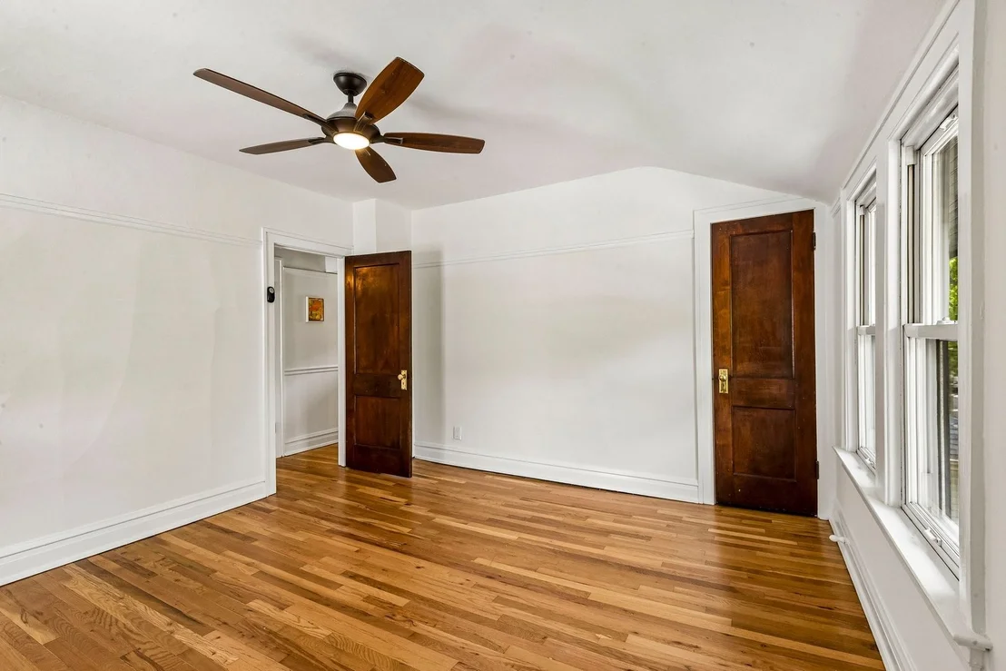 Photo of 848 Carpenter Avenue