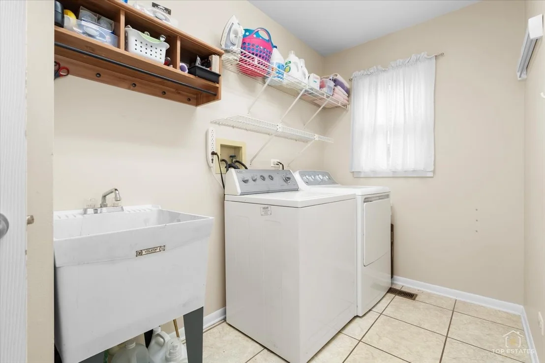 Photo of 705 Gregor Lane