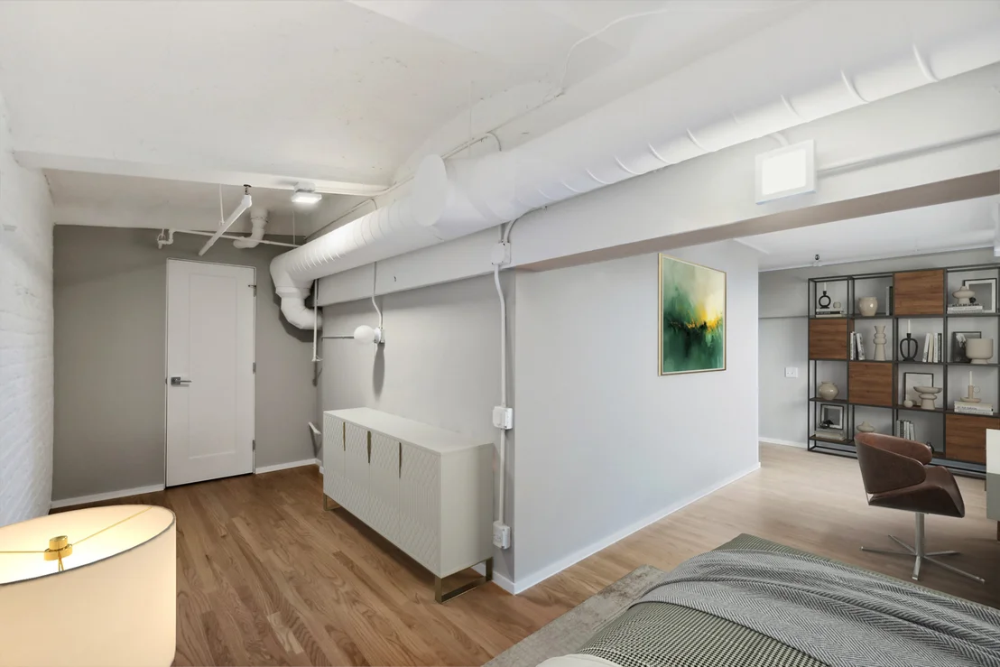 Photo of Unit 513 at 1000 W WASHINGTON Boulevard