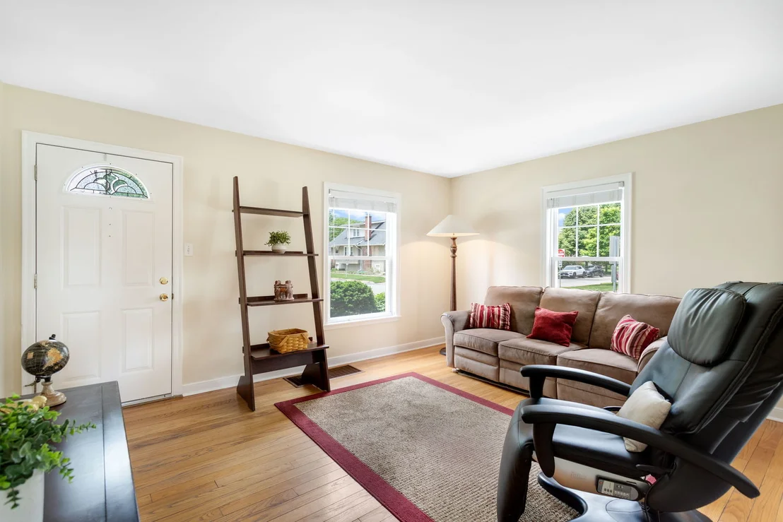 Photo of 3501 Vernon Avenue
